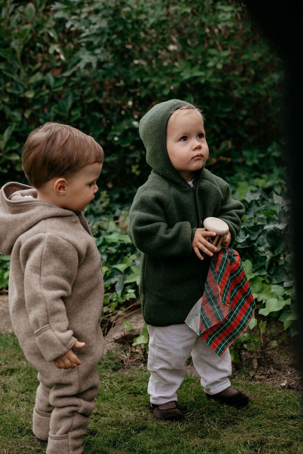 Enterito con capucha - Walnut